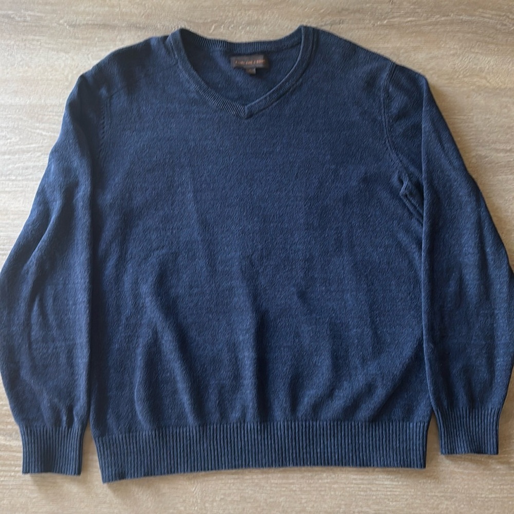 Navy blue large V-neck sweater by Fairlane and Sons